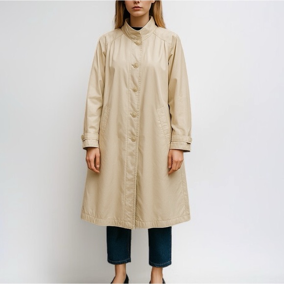 London Fog Jackets & Blazers - Vintage 80’s London Fog Nylon Rain Coat In Cream
